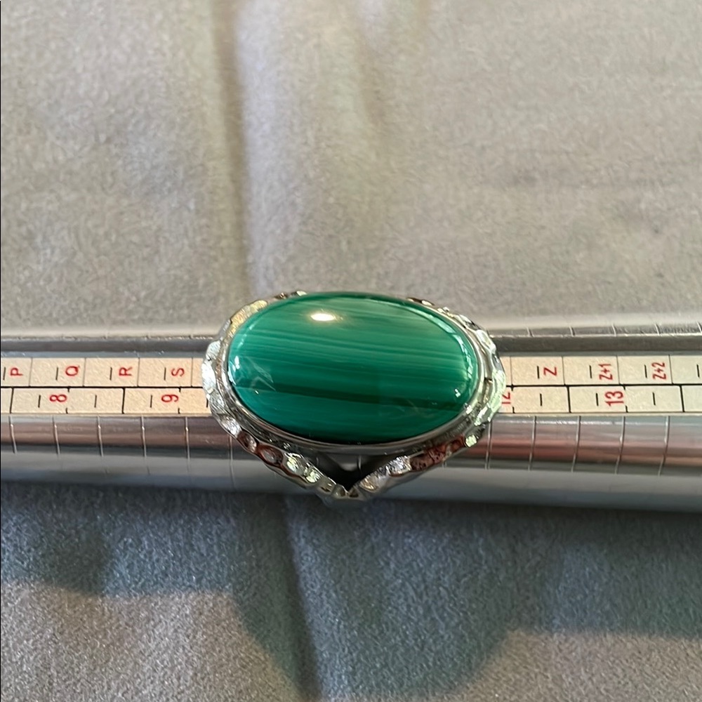 Elegant Green Stone Silver Ring